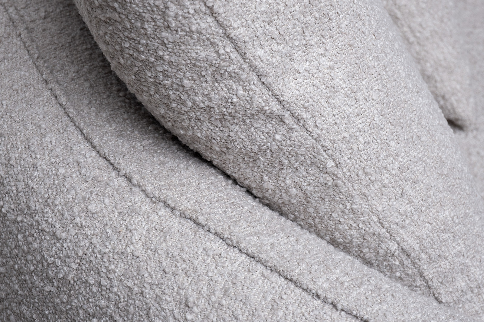 Диван Toulon трехместный букле бежевый 8