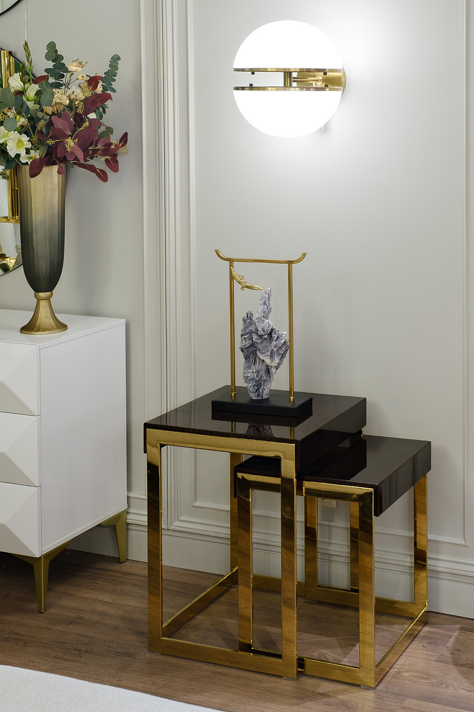 Декор настольный «Птица над скалой» 2