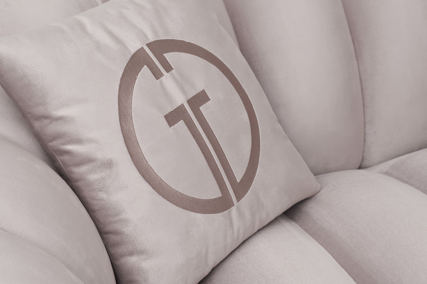 Диван Fabio двухместный велюровый бежевый 3