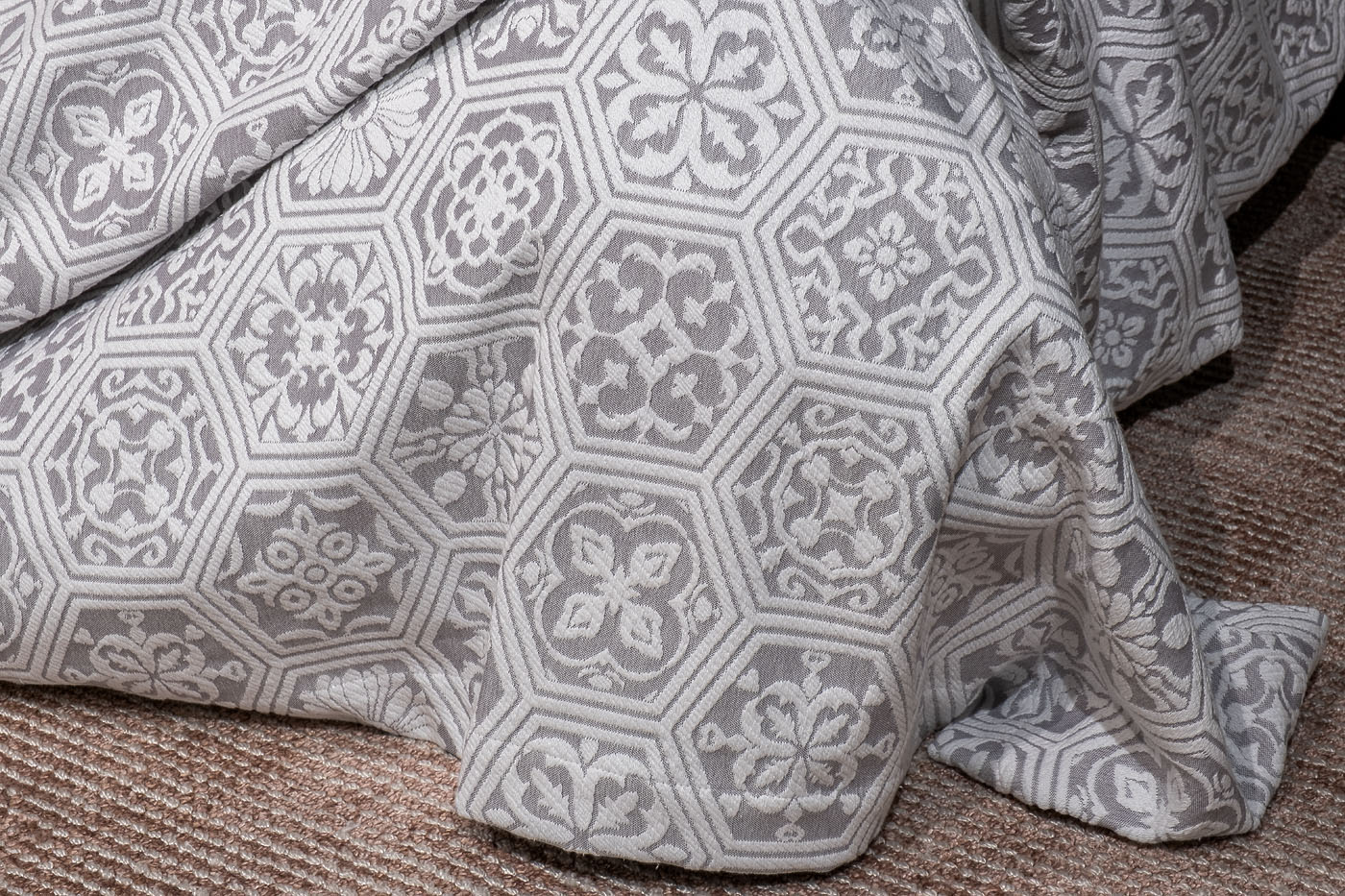 Покрывало «Ажур» 180х230см серое 5