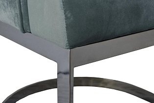 Стул на металлическом каркасе мятный