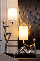 Лампа высокая "Весталка" (бежевый плафон)