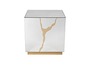 Столик журнальный зеркальный с золотым декором