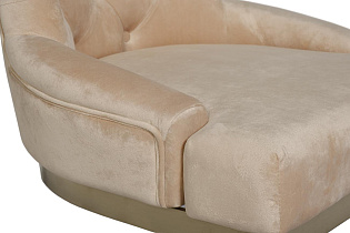 Стул на металлическом каркасе бежевый