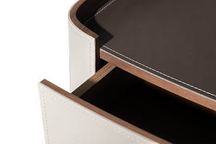 Тумбочка с 2мя ящиками светлая