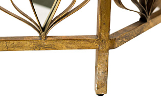 Консоль с зеркальными вставками