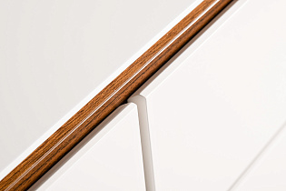 Комод с ящиками и дверцами белый