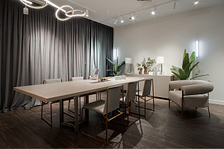 Стул из искусственной кожи серый