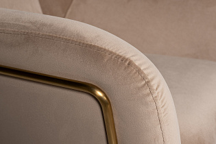 Кресло велюровое бежевое/матовое золото