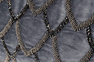 Подушка декоративная с бисером «Чешуйки» синяя 2 (превью)