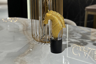 Статуэтка "Лошадь" золотая