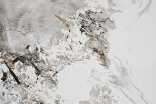 Столик журнальный белый керамогранит/черный хром