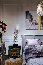 Лампа высокая "Весталка" (бежевый плафон)