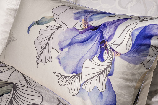 Комплект постельного белья "Ирисы" тенсель 145х210см с наволочками 50х70см