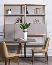 Стул обеденный бежевый