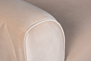 Кресло Люцерн (Lucerne) велюровое бежевое