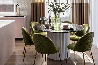 Стул велюровый хаки на металлических ножках