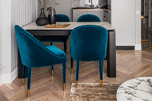 Стул велюровый синий