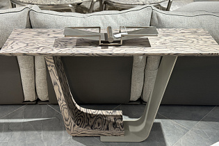 Консоль светлый шпон