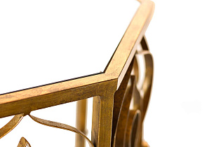 Консоль с зеркальными вставками