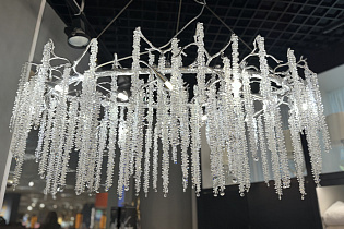 Люстра со стеклянными подвесками цвет серебро